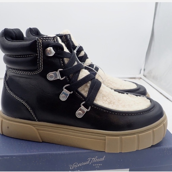 Women's Kimber Sherpa Tongue Boots Universal Thread - Picture 1 of 2